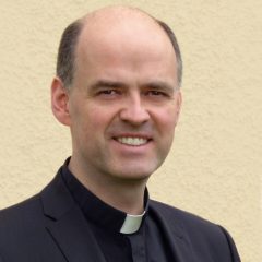 Porträt Pfr. Prof. Dr. Helmut Prader